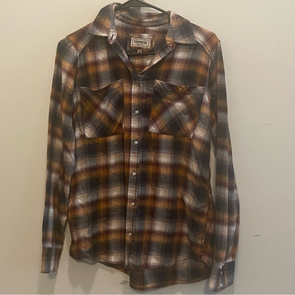 Express boyfriend fit flannel shirt. XS